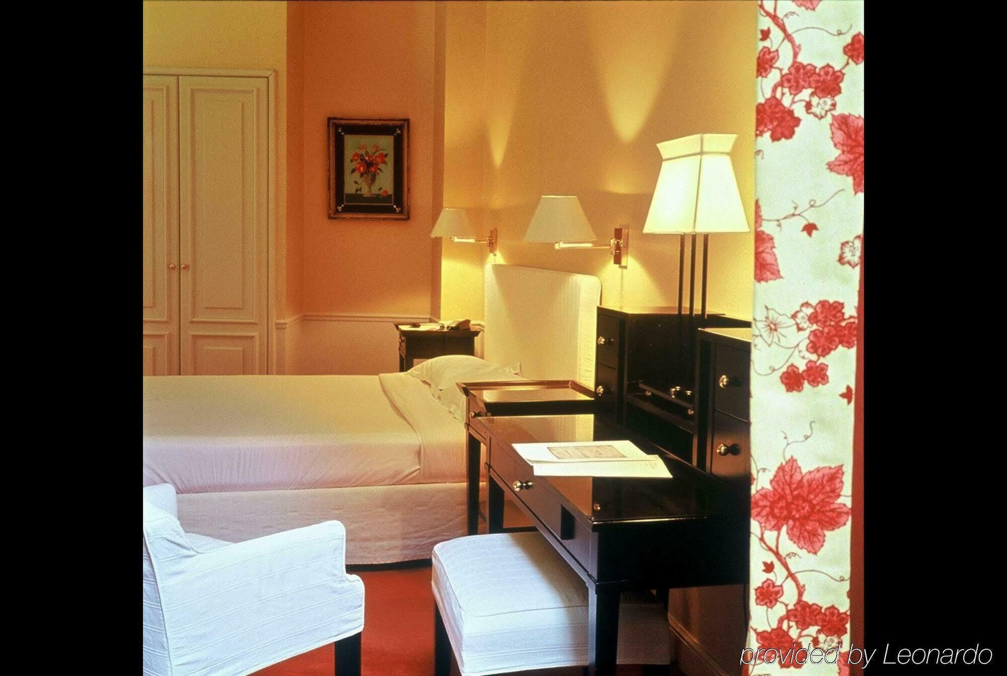 Hotel Le Lavoisier Parijs Kamer foto
